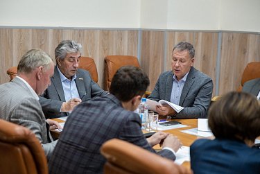Депутаты в постоянном контакте с семьями участников специальной операции
